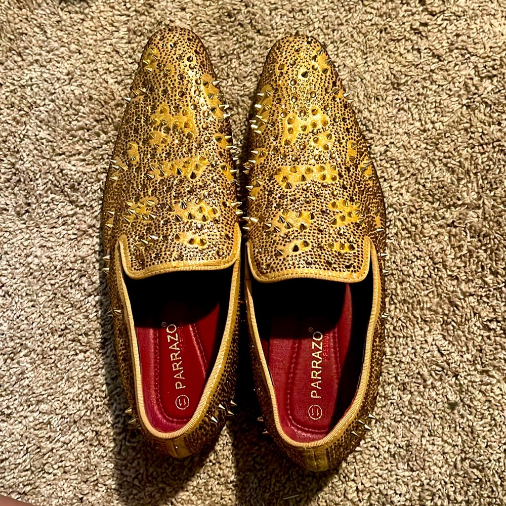 Men’s dress shoes